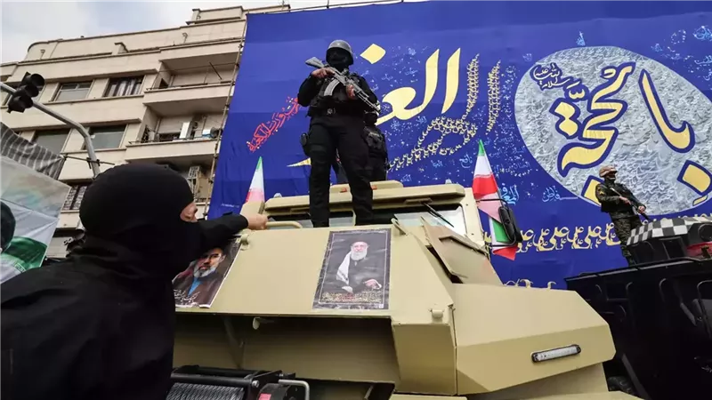 إيران