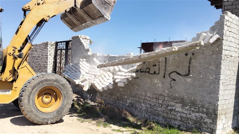جانب من أعمال الإزالة،