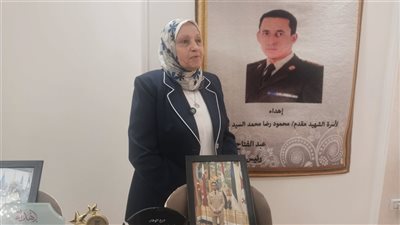 مها شعبان، أم الشهيد التي حولت الفقد إلى فخر بالبطل وعطاء للوطن 