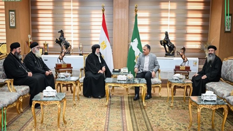 محافظ الشرقية يستقبل