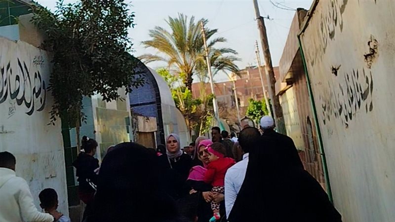 توافد أهالي الغربية