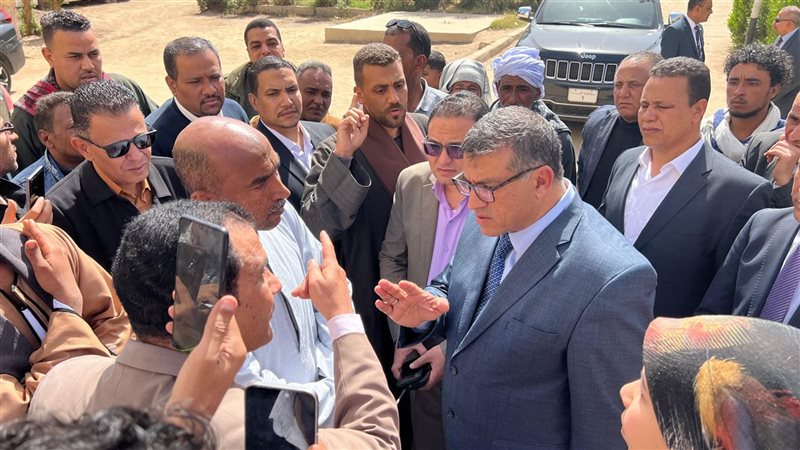 محافظ قنا يوجه بوضع