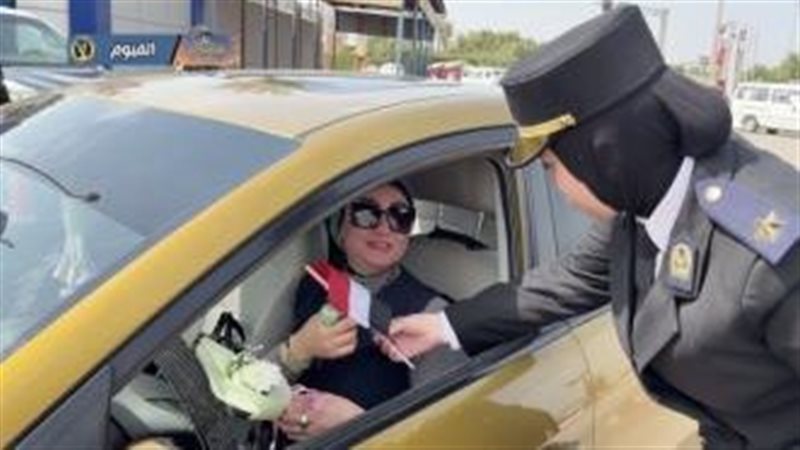 رجال الشرطة يشاركون