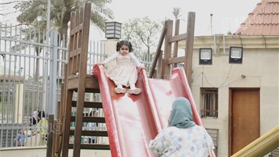 البدالات المائية والملاهي تتصدر المشهد، إقبال كبير على الحديقة الدولية في رابع أيام العيد (صور)