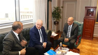 وزير الكهرباء يجتمع بنائب روسآتوم القائمة على تنفيذ مشروع المحطة النووية بالضبعة