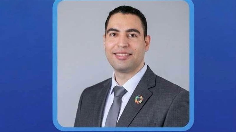 أستاذ بجامعة المنصورة،