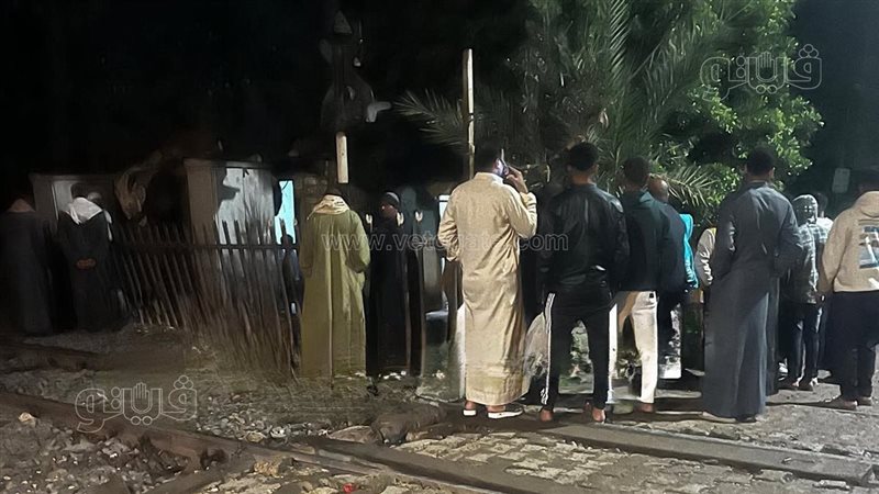 حادث قطار، فيتو