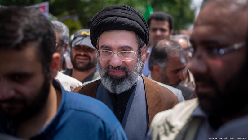  المرشد الإيراني