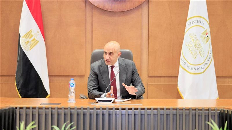محمد عبد اللطيف وزير