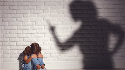  أخطاء تربوية يقع فيها الآباء بدون وعي