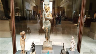 ترنيمة الأنوثة، رحلة المرأة المصرية من السلطة إلى التحول بمتحف التحرير 