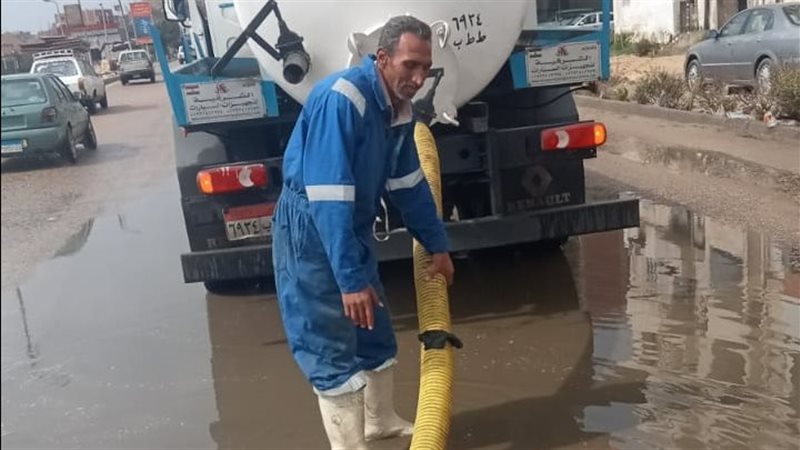 جانب من أعمال رفع