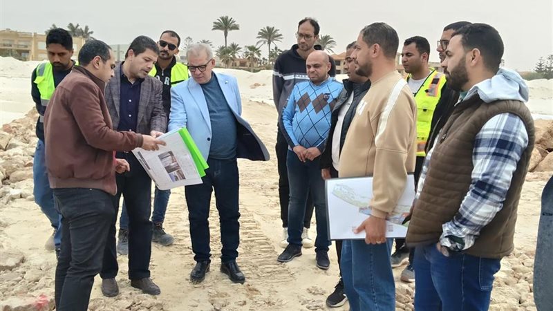 مسؤولو الاسكان