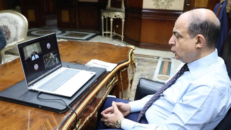 محافظ المنيا يشارك