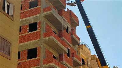 إزالة 90 مبنى مخالفا وغلق وتشميع محلات غير مرخصة بالقاهرة