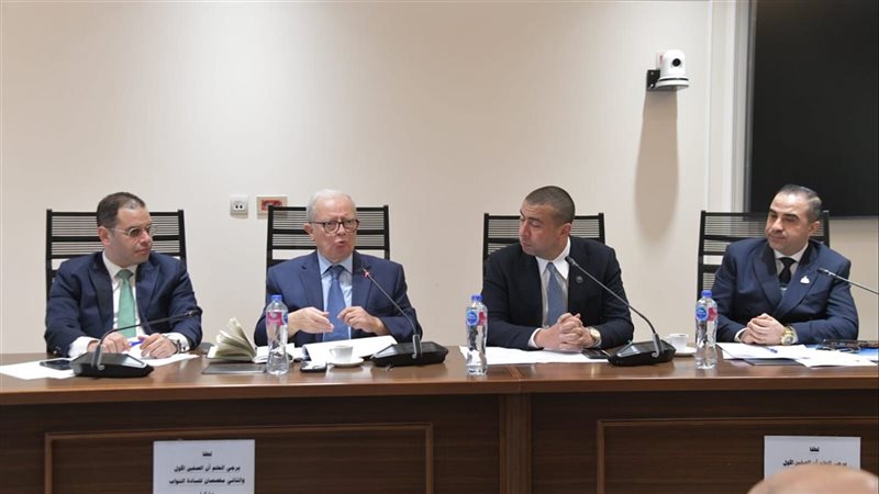 اجتماع لجنة الصناعة