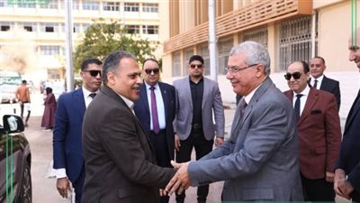 محافظ الشرقية يشارك في اجتماع مجلس جامعة الزقازيق 