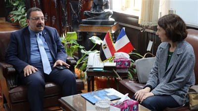 جامعة الإسكندرية تبحث مع “سيانس بو ليون” بفرنسا سبل تبادل الطلاب والخبرات الأكاديمية