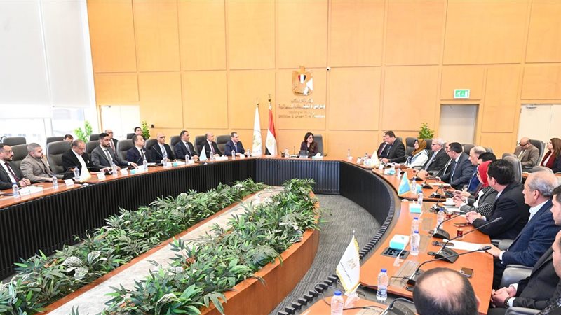 وزيرة الاسكان