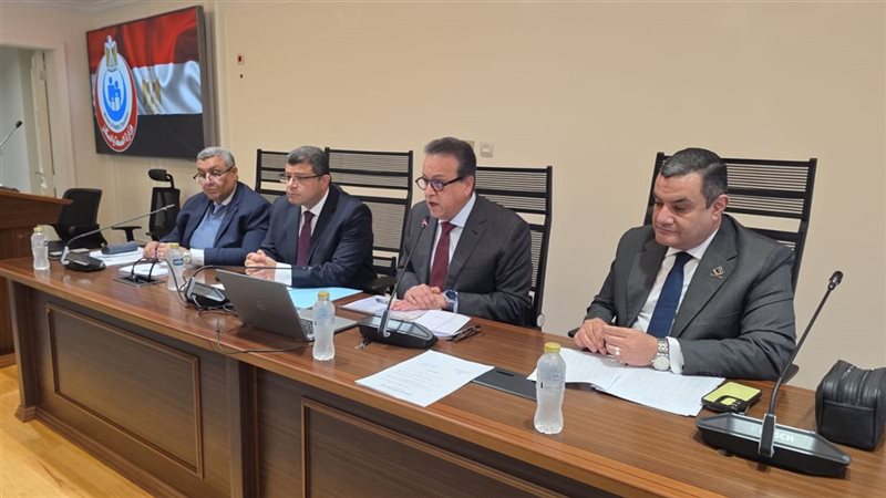آخر اجتماعات لجنة