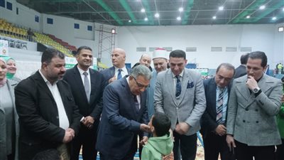 محافظ الدقهلية يشهد احتفالية يوم اليتيم ويكرم الأمهات المثاليات باستاد المنصورة