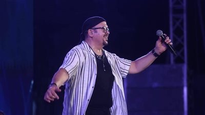 هشام عباس يحيي حفلا غنائيا في مدينتي يوم 10 أبريل