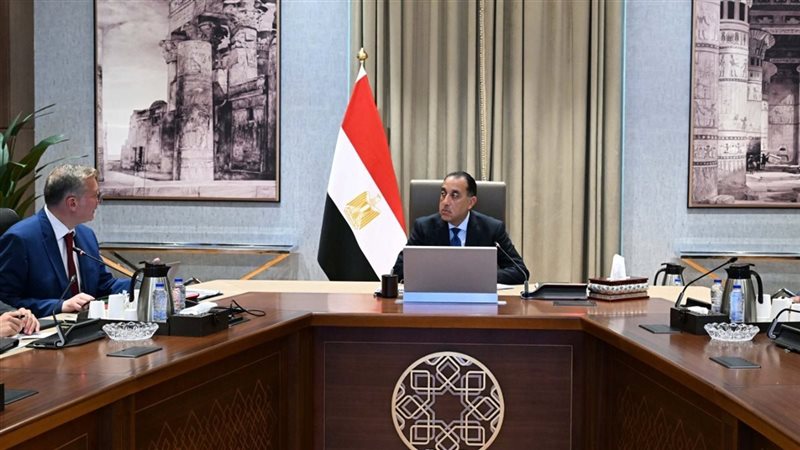 رئيس الوزراء ووزير