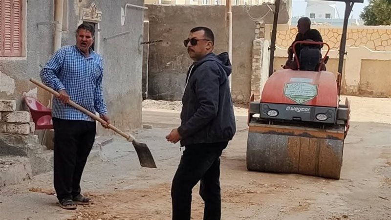جانب من أعمال الرصف،