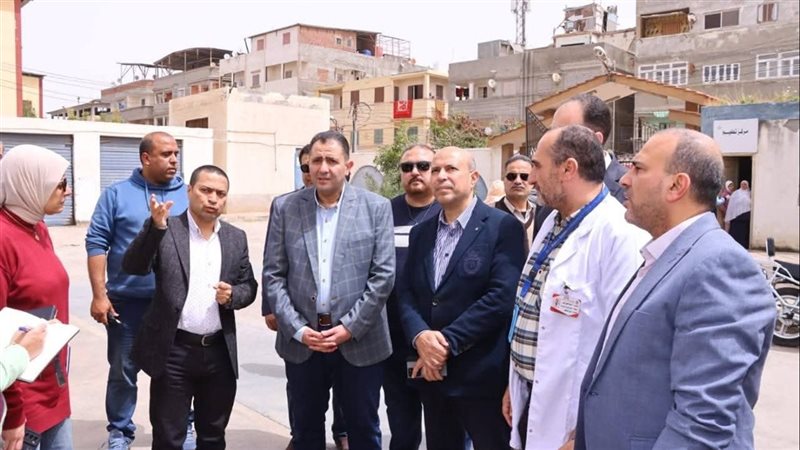 محافظ دمياط في زيارة