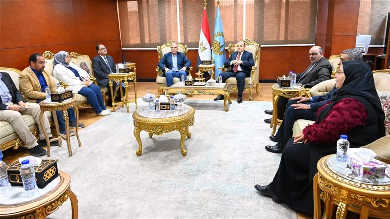 محافظ الغربية يستقبل