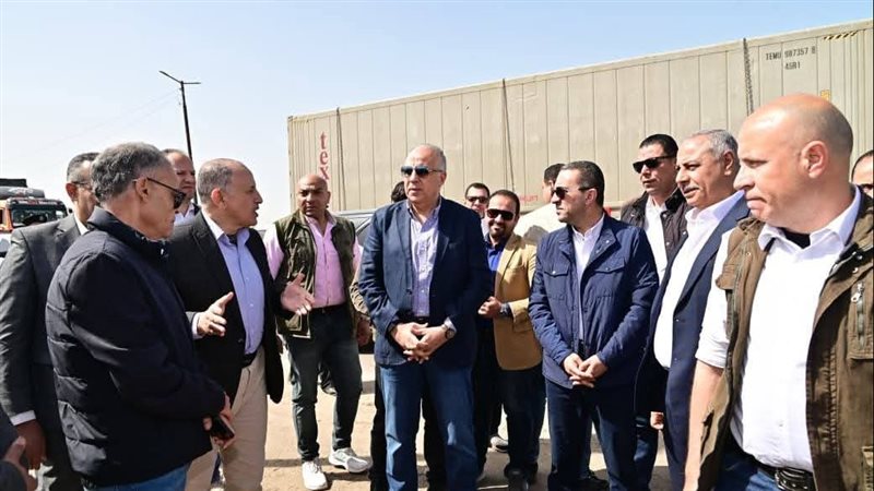 وزير الري خلال التفقد
