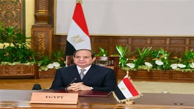 السيسي يجتمع مع رئيس الحكومة ومحافظ البنك المركزي