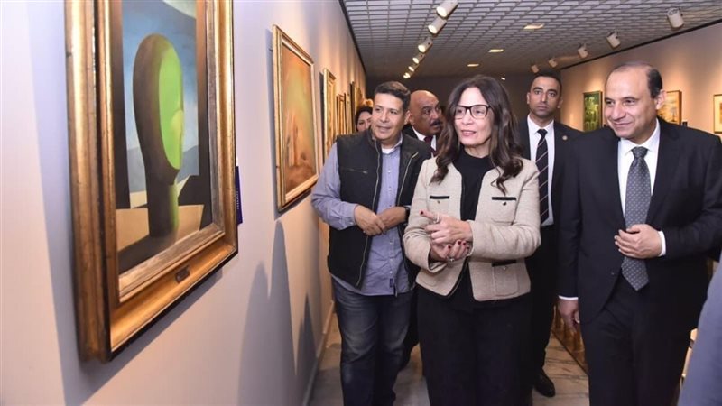 وزيرة الثقافة تفتتح