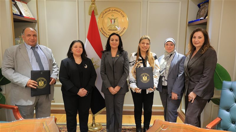 وزيرة التضامن تشهد