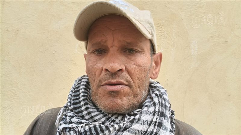  محمود مسؤول الدفن
