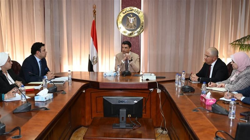 اجتماع موسع لبحث