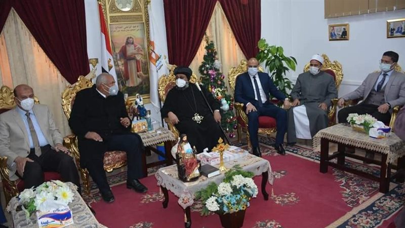 جانب من لقاء محافظ