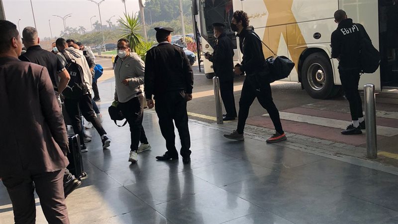 بعثة المنتخب بمطار