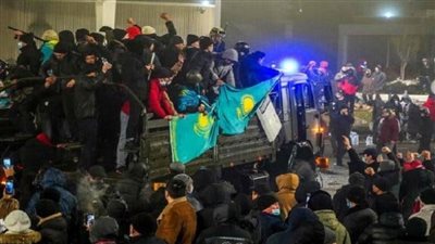 اعتقال 4404 أشخاص بكازاخستان.. والخطوط الجوية الروسية تعلق الرحلات إلى العاصمة 