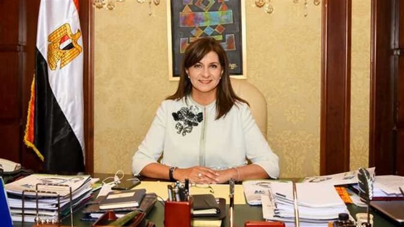 السفيرة نبيلة مكرم