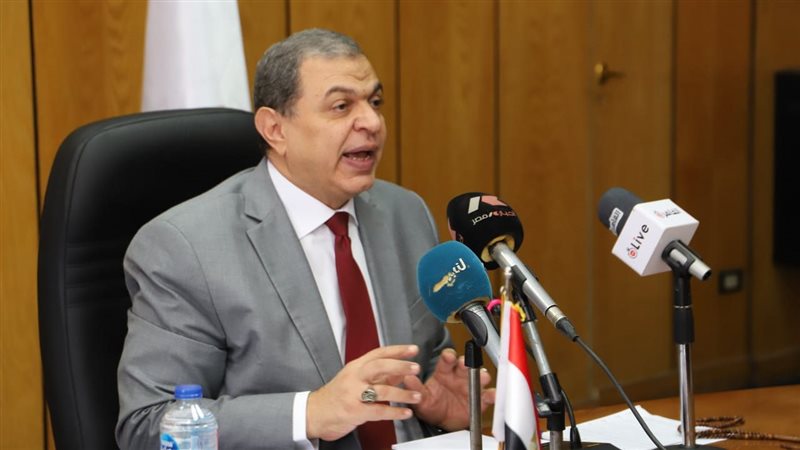 وزير القوى العاملة