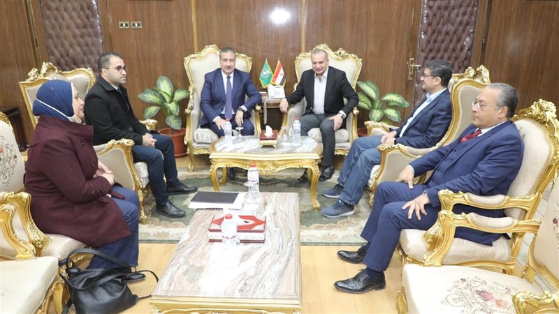 محافظ المنوفية يستعرض