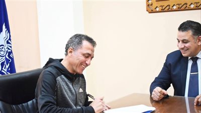 القناة يجدد تعاقده مع عبد الناصر محمد بعد إنجاز التأهل للممتاز