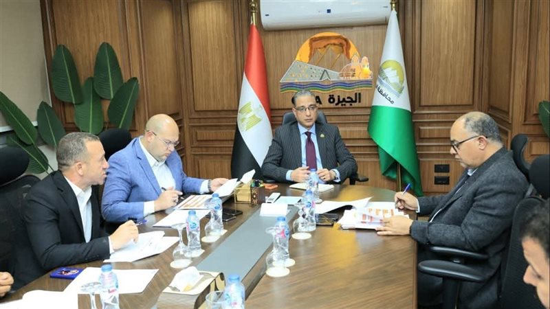 محافظ الجيزة خلال