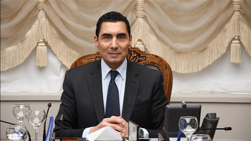 جوهر نبيل، فيتو