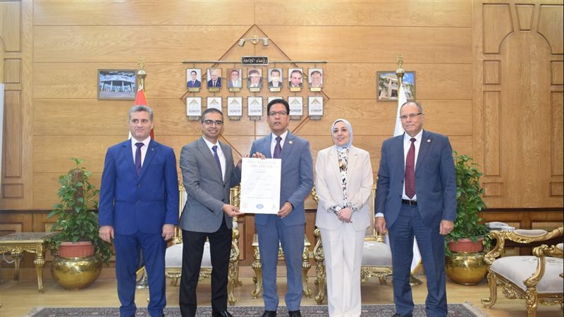 جامعة بنها، فيتو
