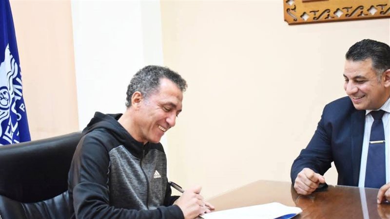 القناة يجدد تعاقده