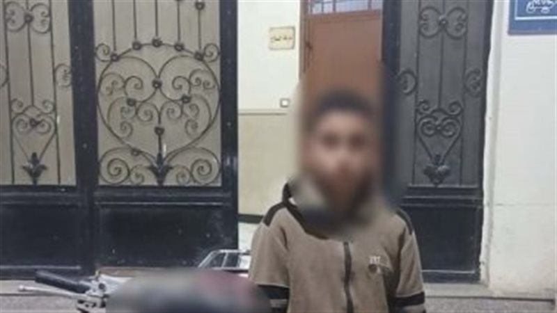 ضبط طالب استعرض بدراجة