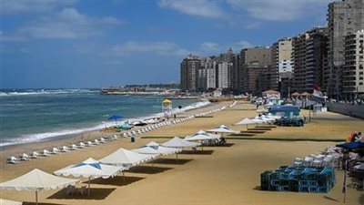 محافظة الإسكندرية تحذر من النزول إلى الشواطئ غير المجهزة حفاظا على سلامة المواطنين