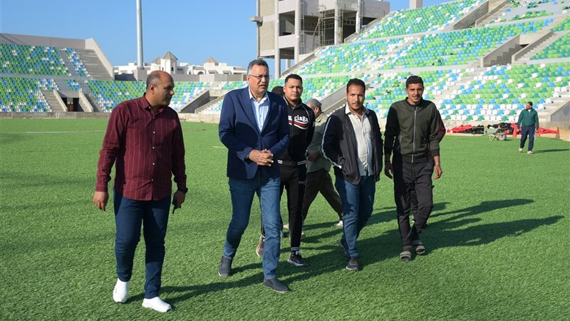 الحسيني أبو قمر يزور